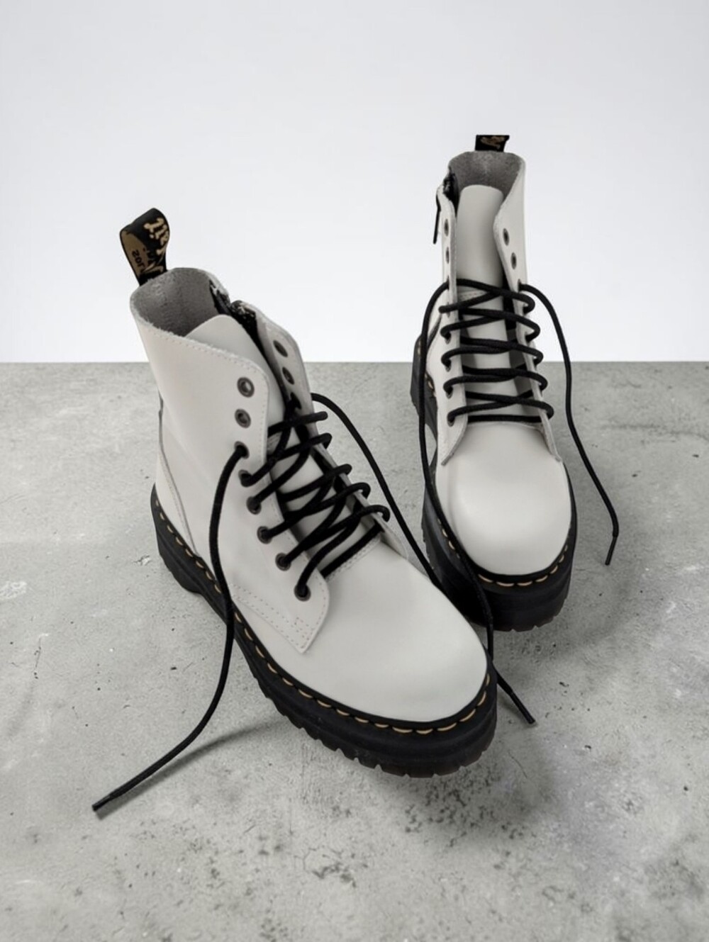Dr. Martens AirWare Jadon Quad Retro 8-Eye Leather Platform Boot - Picture 1 of 12